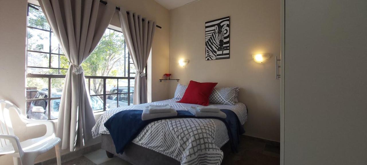 Апартаменты 13 @ Rhinoroad Nelspruit Нелспрёйт Экстерьер фото
