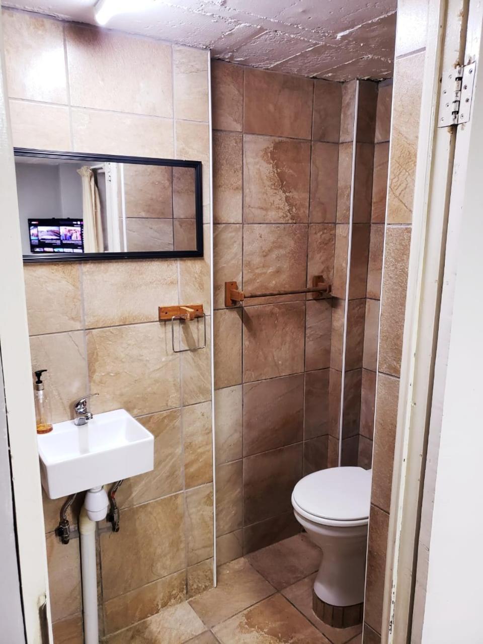 Апартаменты 13 @ Rhinoroad Nelspruit Нелспрёйт Экстерьер фото