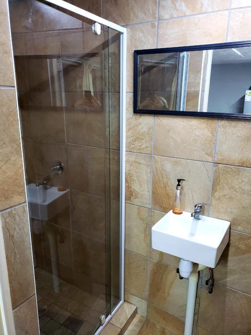 Апартаменты 13 @ Rhinoroad Nelspruit Нелспрёйт Экстерьер фото