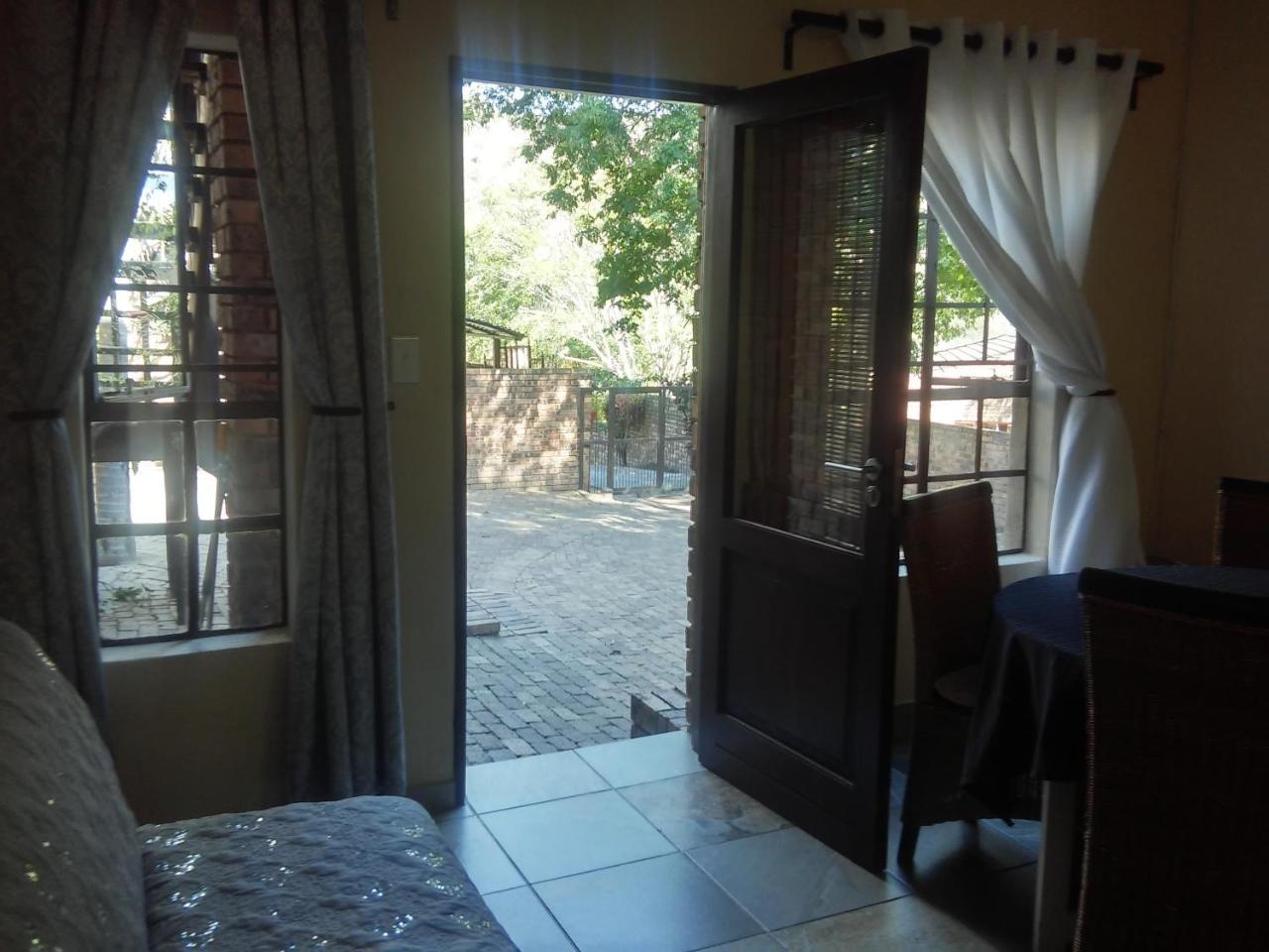 Апартаменты 13 @ Rhinoroad Nelspruit Нелспрёйт Экстерьер фото